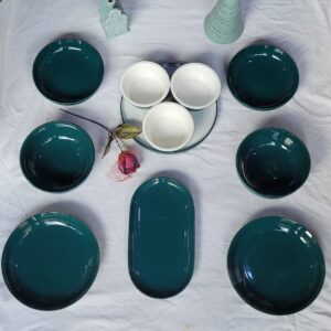 طقم سفرة سيراميك فاخر 12 قطعة – تصميم عصري بلون أخضر داكن وأبيض – مثالي للمناسبات والعزائم