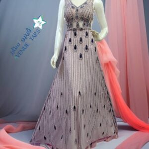 فستان سهرة مزخرف بالخرز والتطريز