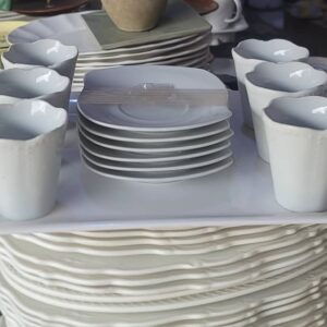 طقوم واكواب 13 قطعه 6 اكواب سيراميك 6 سياسر، صحن تقديم