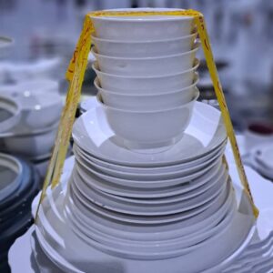 طقم سيراميك مكون من 19 القطعه