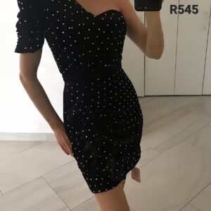 فستان أسود بكتف واحدة – تصميم لامع أنثوي جذاب (R545)