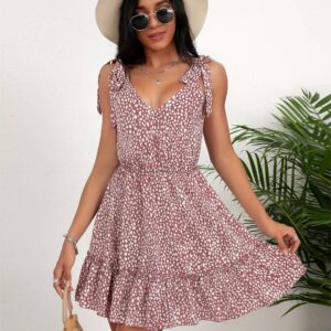 فستان ديتسي من في سي ايه واي مزين بطبعة زهور وكتف وحافة مكشكشة