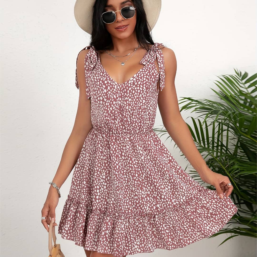 فستان ديتسي من في سي ايه واي مزين بطبعة زهور وكتف وحافة مكشكشة