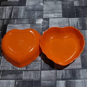 صحون ميلامين ع شكل قلب