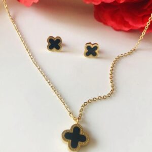 طقم. سلس استانلس استيل ضد الصداء والذحل