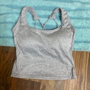 صدريات نسائية قصيرة، خامة مريحة، ألوان جذابة، ومقاس فري سايز يناسب الكل